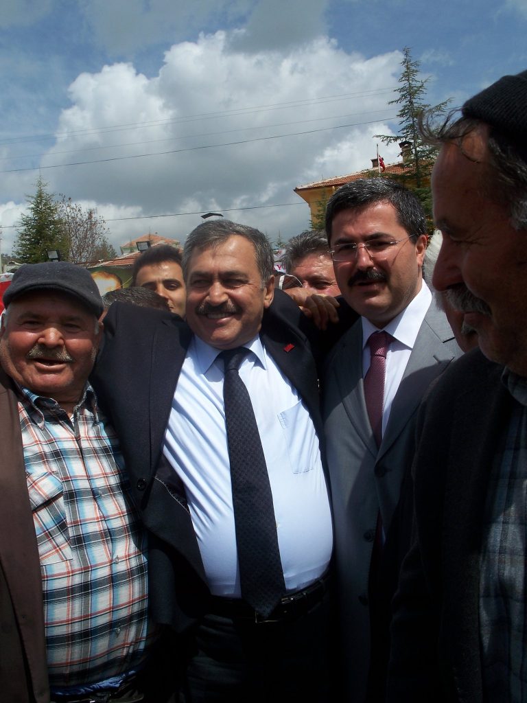 219075_112362002181513_2151712_o_112362002181513