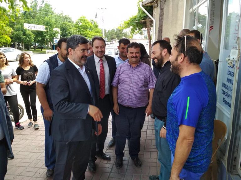 34335419_1737606279657069_5185085107588825088_n_1737606269657070