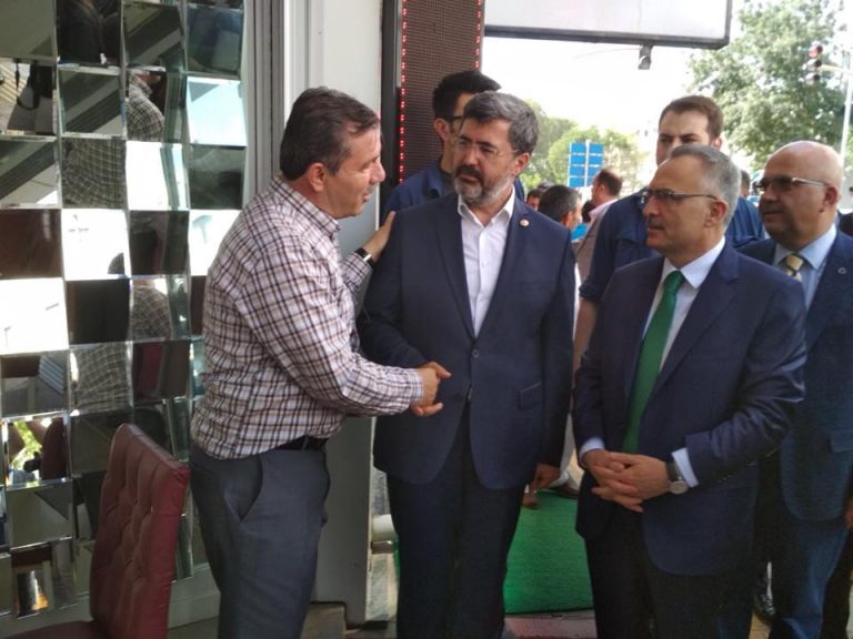 34811922_1745345042216526_6417975140855840768_n_1745345022216528