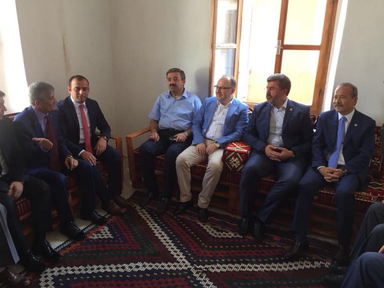 37085131_1798365670247796_8686377614480244736_n_1798365653581131