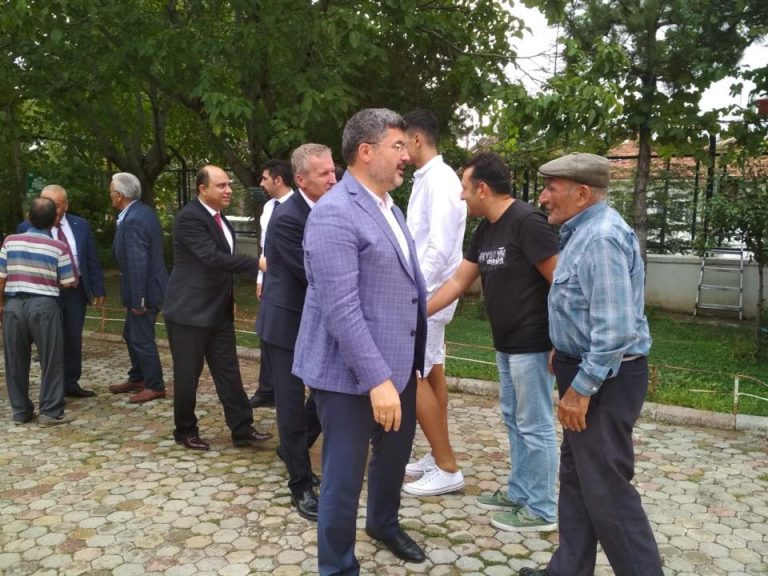 39735820_1863252897092406_2451301405361700864_n_1863252887092407