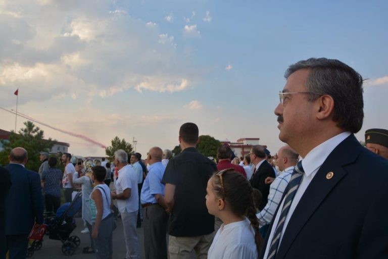 40172940_1871320719618957_4097830994353061888_n_1871320709618958