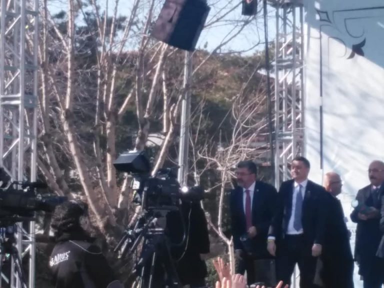 52796986_2114419758642384_782300912549888000_n_2114419738642386