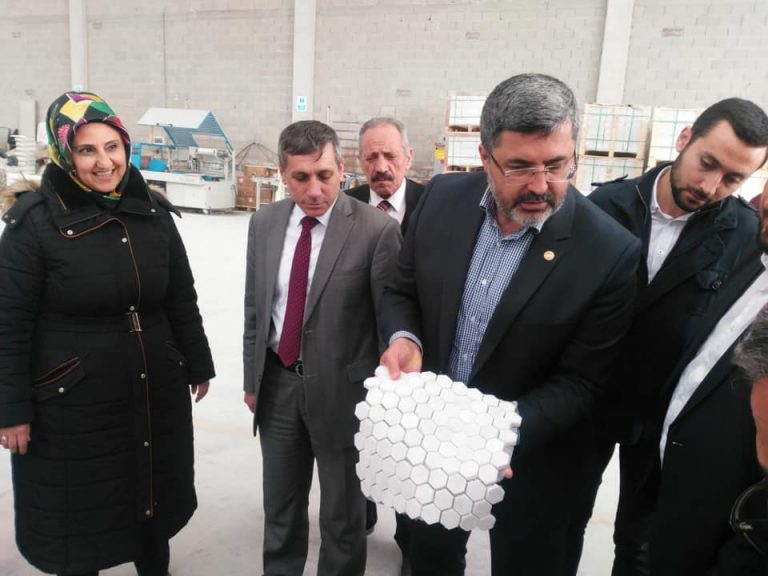 53093786_2123446391073054_7752829913933021184_n_2123446384406388