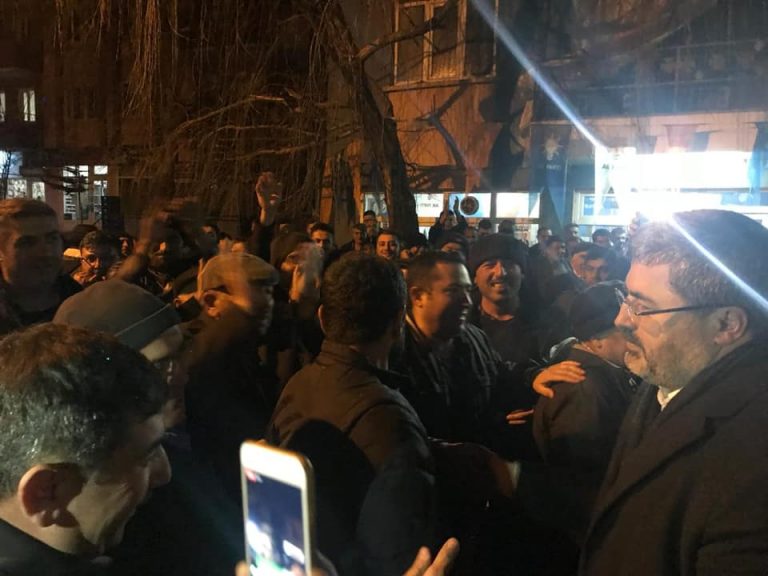 53145717_2131494276934932_2304904125067821056_n_2131494263601600