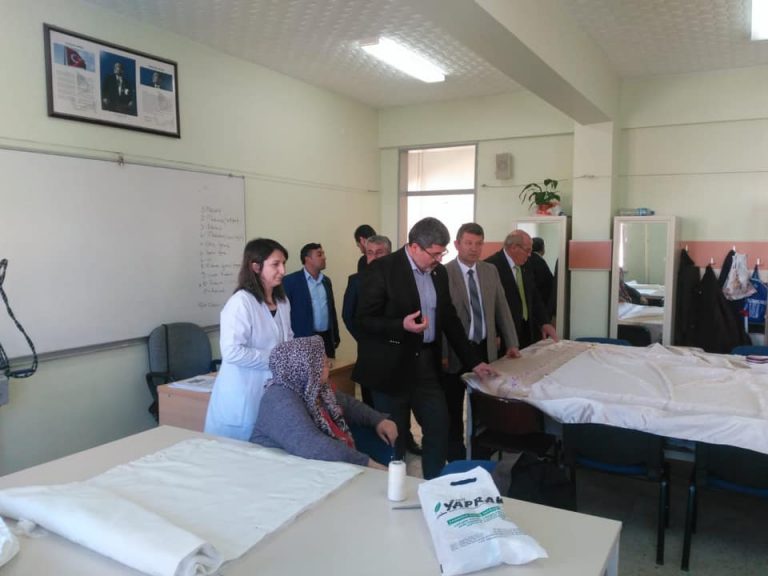 53167538_2141102275974132_2038061109797191680_n_2141102265974133