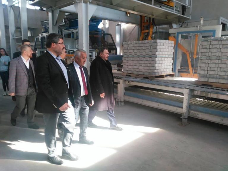 53195408_2140852175999142_6084299788759597056_n_2140852172665809