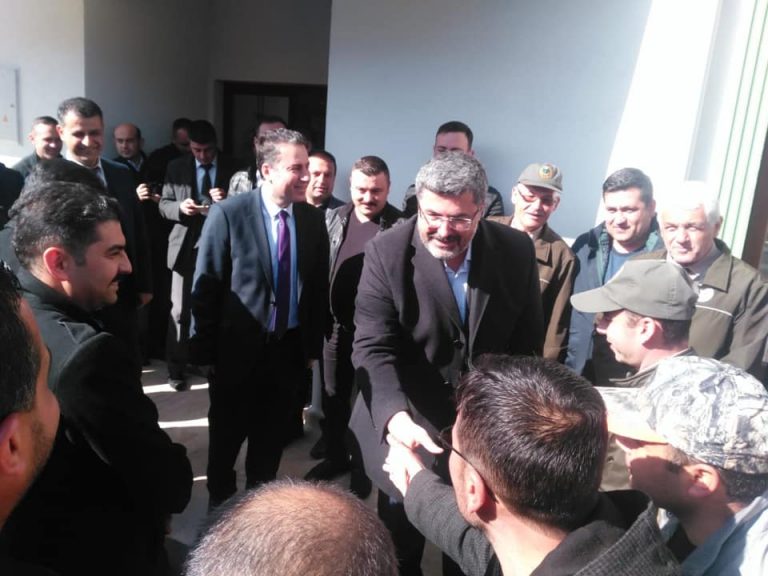 53196669_2132241753526851_7760114758287622144_n_2132241746860185