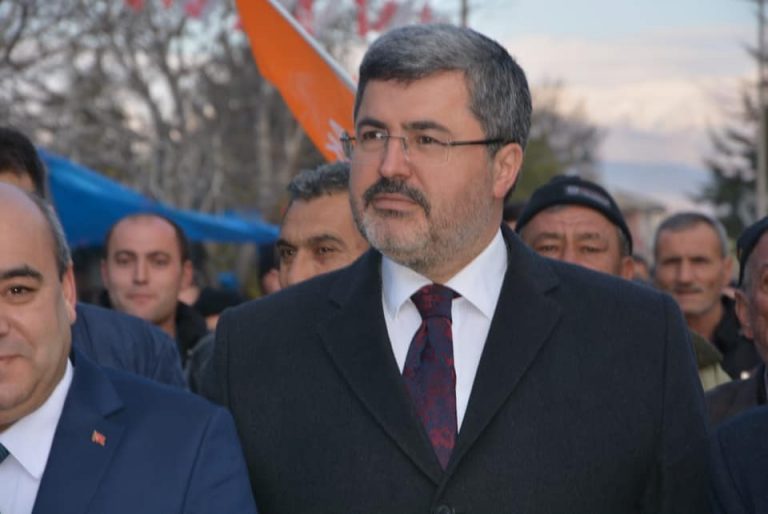 53854732_2139930236091336_5551391108644208640_n_2139930232758003