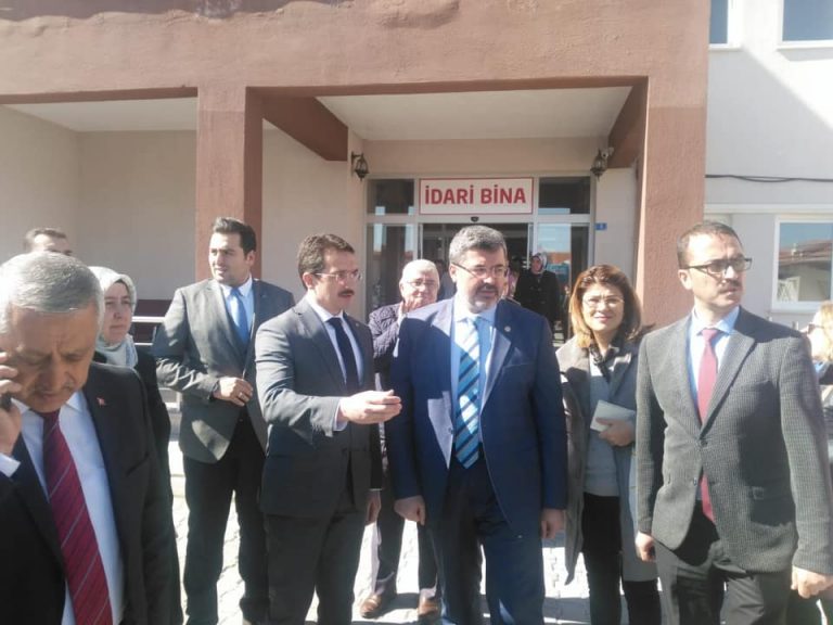 53910536_2142324259185267_554745741252231168_n_2142324252518601