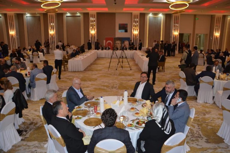 54198828_2157277767689916_2193476090540851200_n_2157277754356584