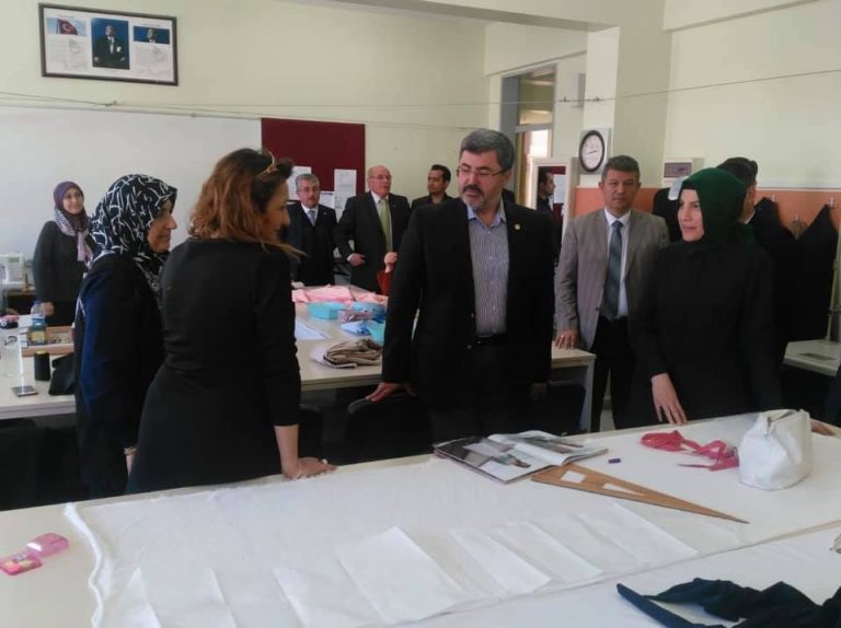 54210504_2141102425974117_1950730015054233600_n_2141102422640784