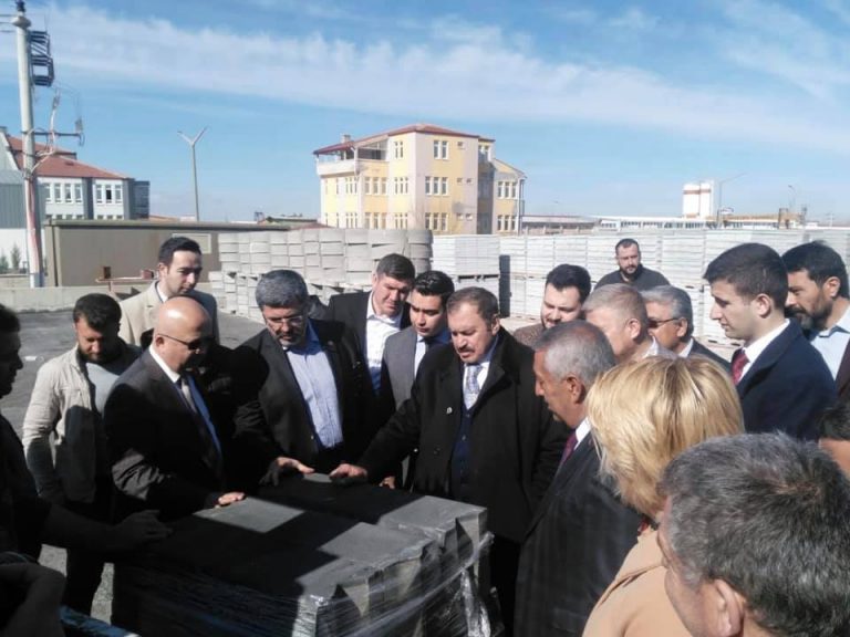 54268264_2140852192665807_287171550749130752_n_2140852189332474