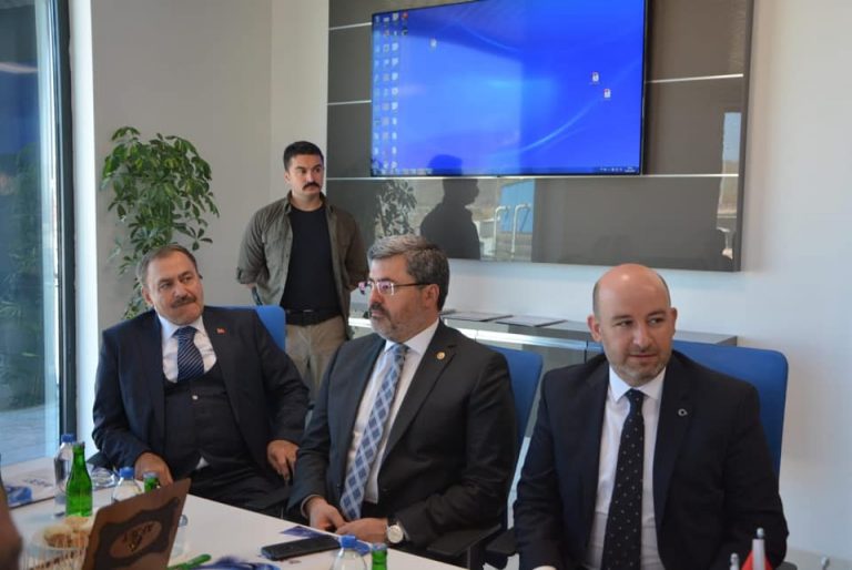 54278414_2157037157713977_6939950792740700160_n_2157037151047311