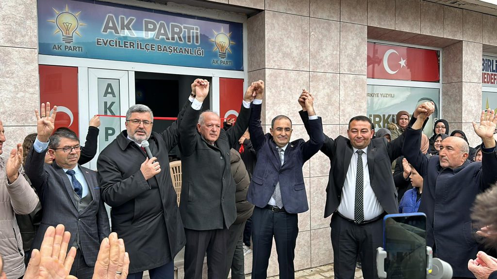 Özkaya ve Arslan Sahada