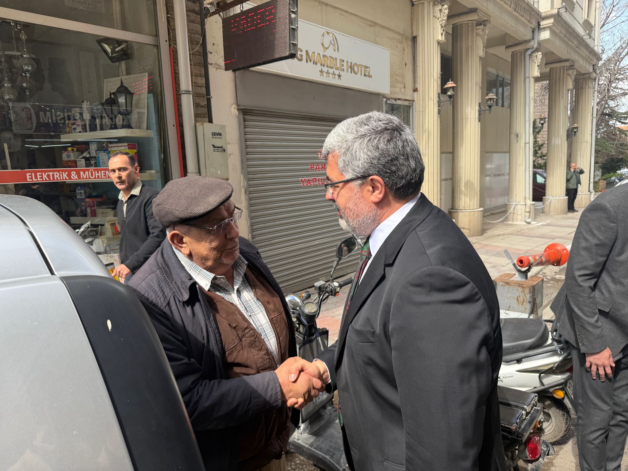 Özkaya, Sahada Vatandaşlarla Buluşuyor